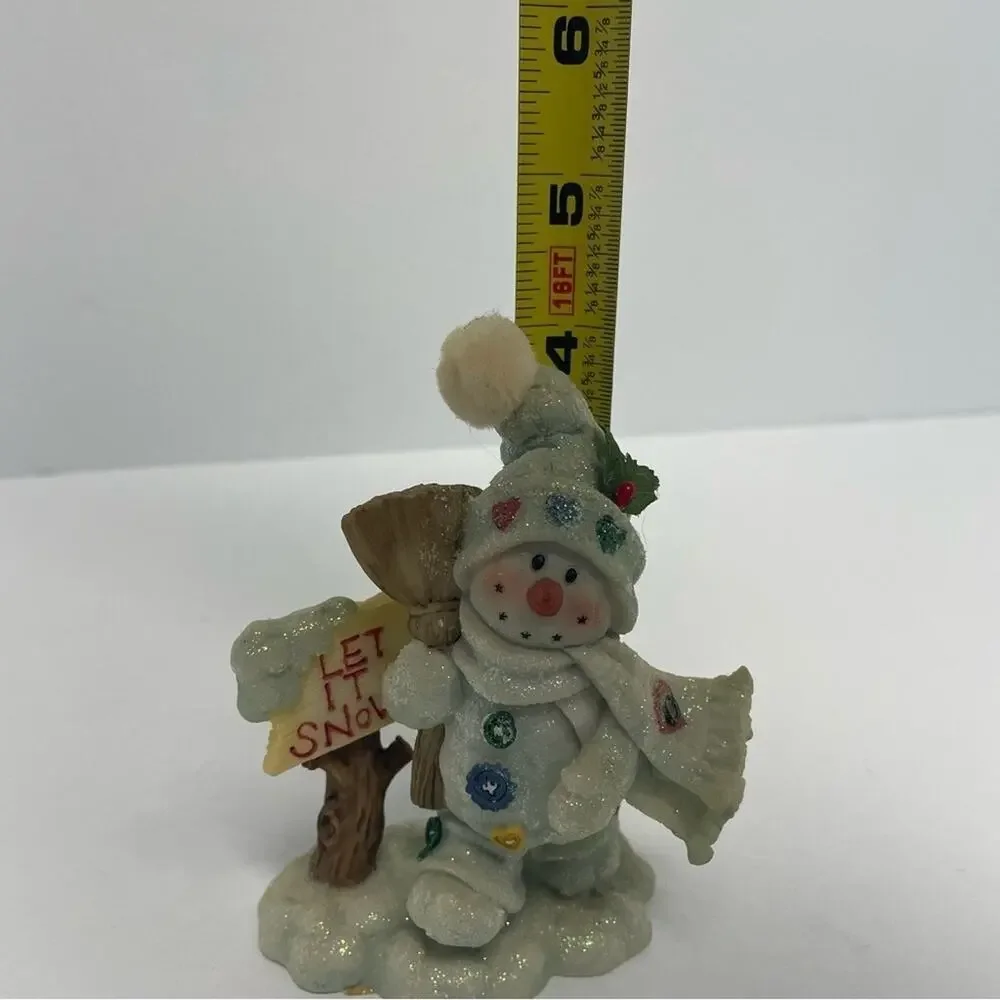 Vintage Resin painted Snowman mini figurine statue decor piece